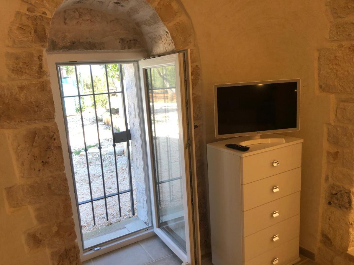 Trullo Dell' Edera Con Piscina Privata Apartment Alberobello Bagian luar foto