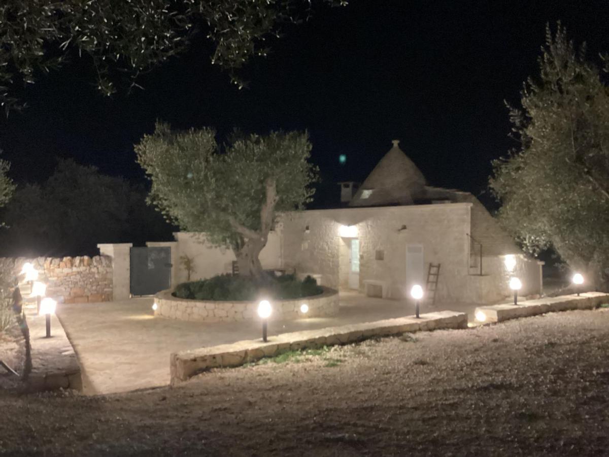 Trullo Dell' Edera Con Piscina Privata Apartment Alberobello Bagian luar foto