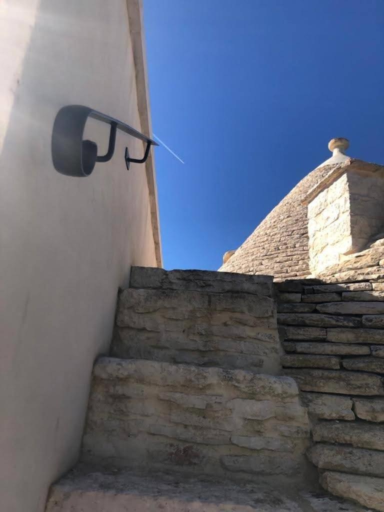 Trullo Dell' Edera Con Piscina Privata Apartment Alberobello Bagian luar foto